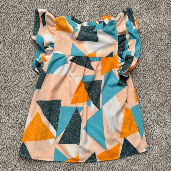 Entro Geometric Ruffle Sleeve Blouse - Picture 5 of 5